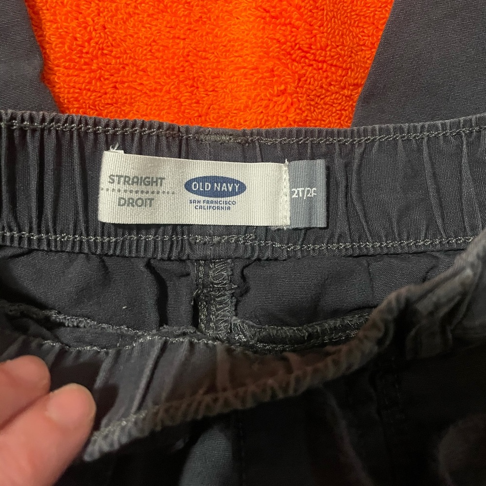 Old Navy 2T Straight Cargo Pants Dark Gray Boys - Picture 3 of 3